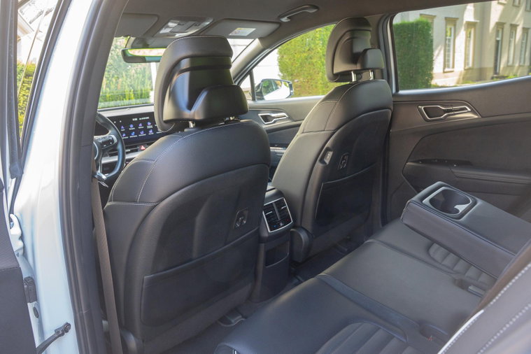 Vehicle Image 37