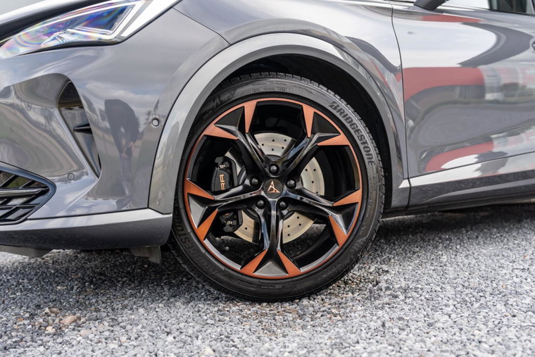 Vehicle Image 8