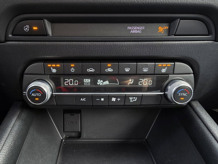 Vehicle Image 24