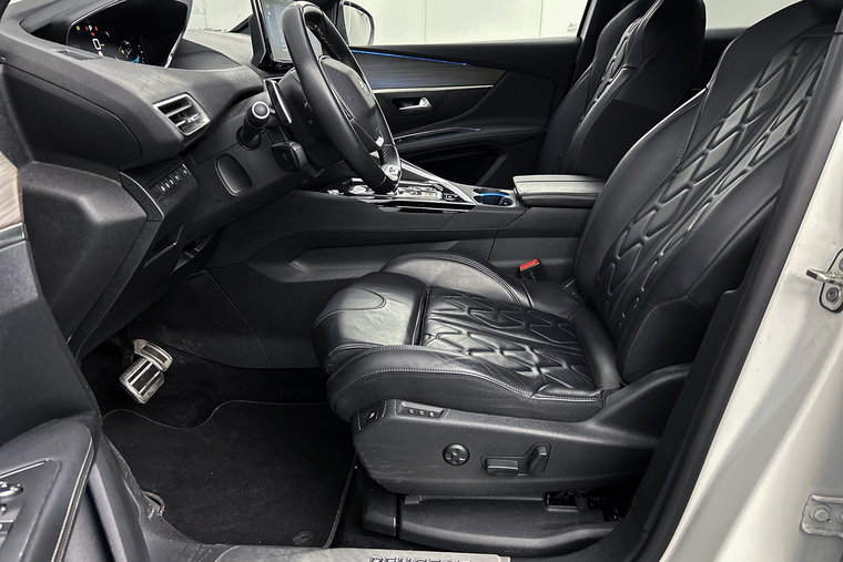 Vehicle Image 28