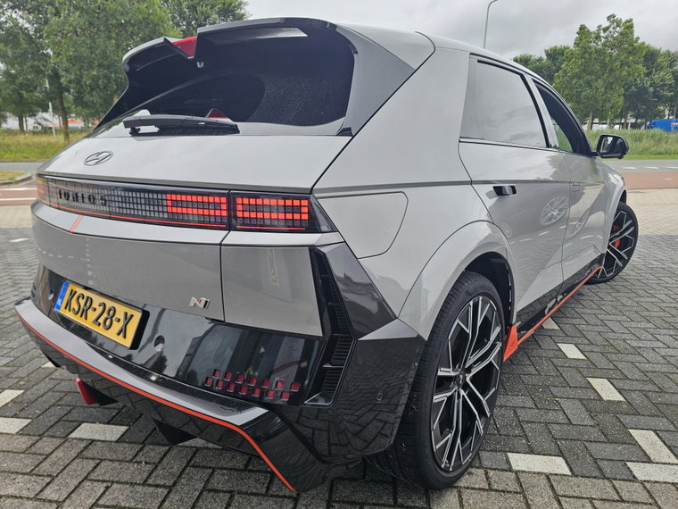 Vehicle Image 18