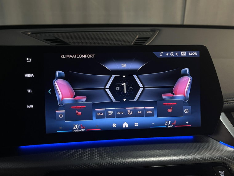 Vehicle Image 33