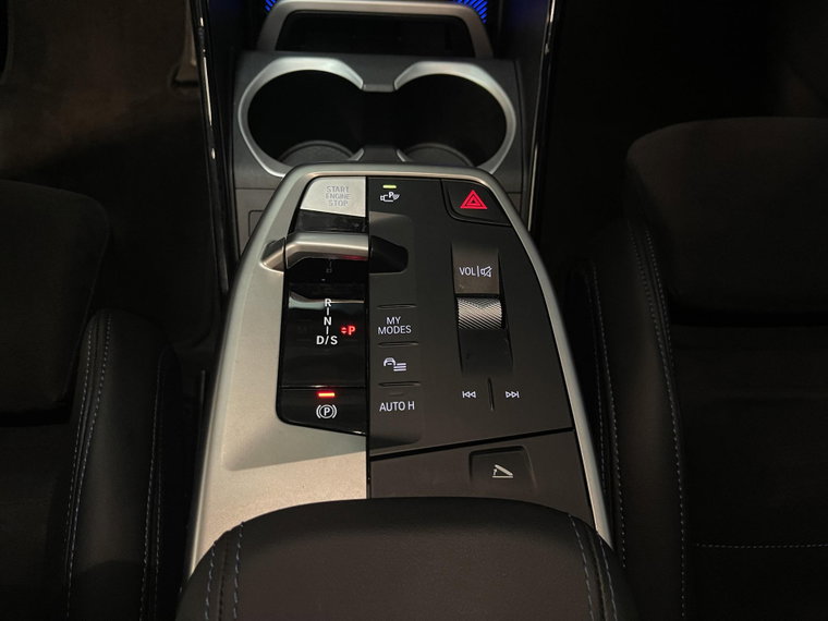 Vehicle Image 36
