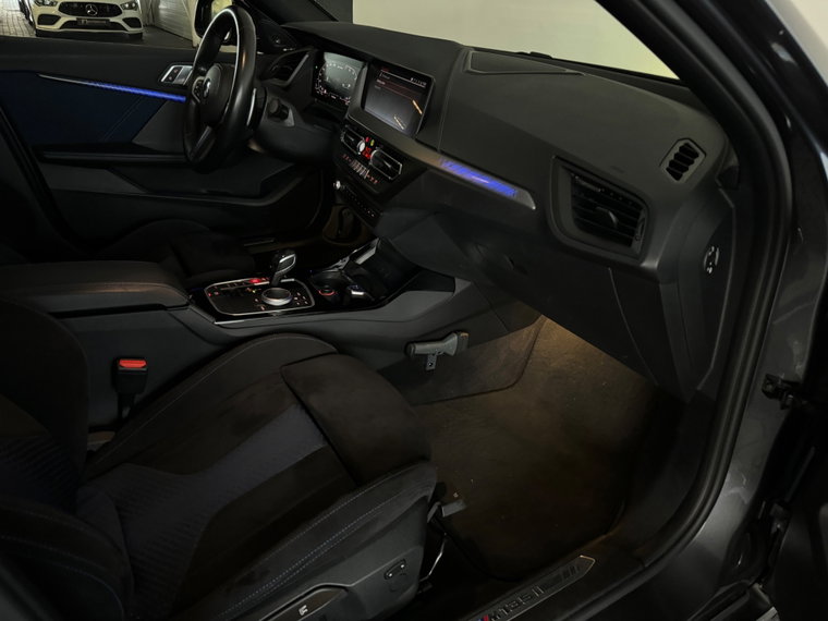 Vehicle Image 40