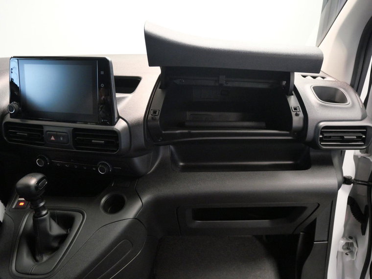 Vehicle Image 28