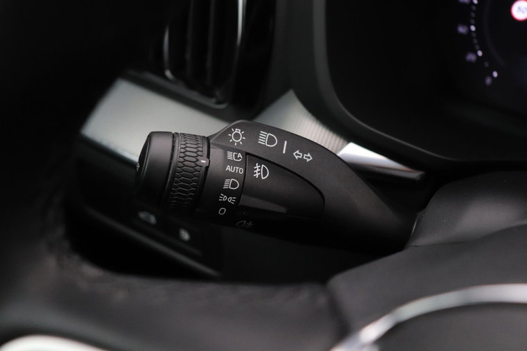 Vehicle Image 40