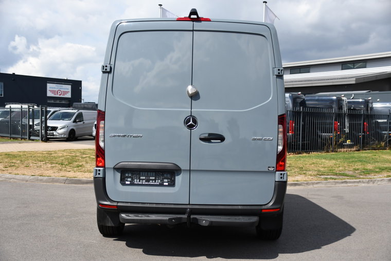 Vehicle Image 36