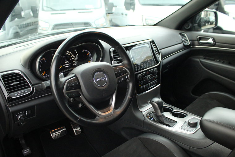 Vehicle Image 18