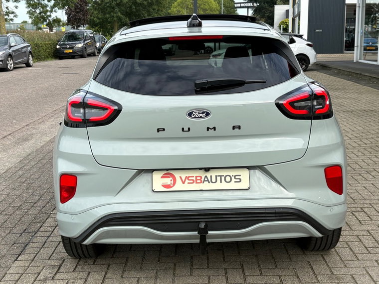 Vehicle Image 24