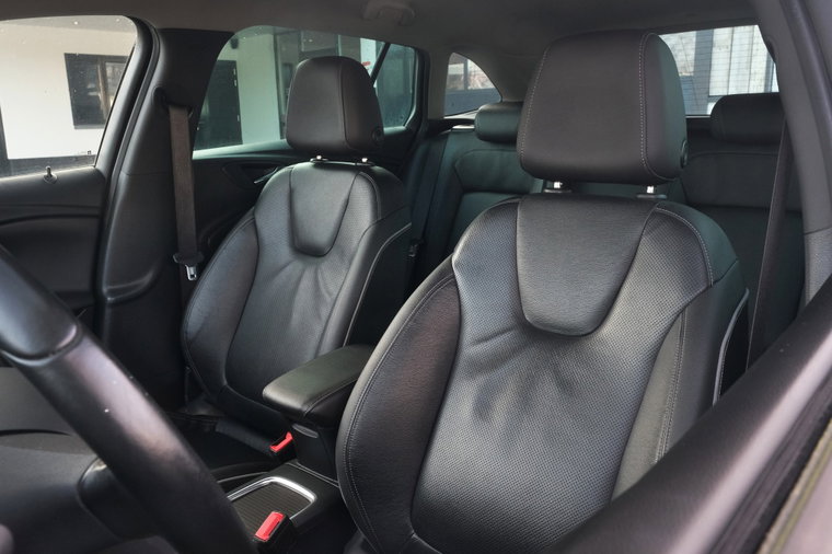 Vehicle Image 23