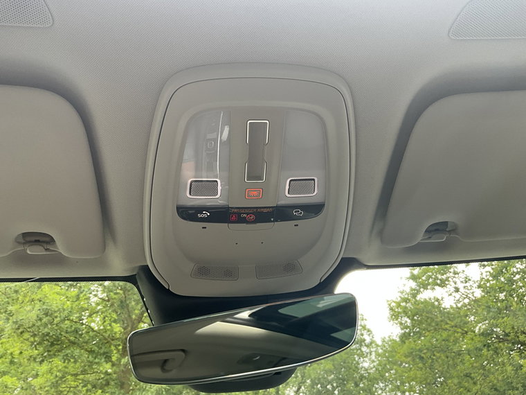 Vehicle Image 24