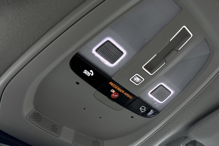 Vehicle Image 36