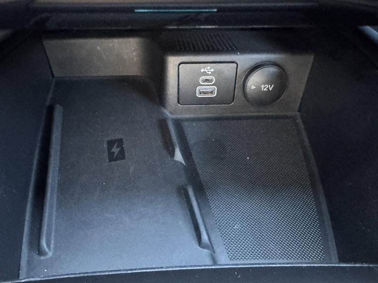 Vehicle Image 24