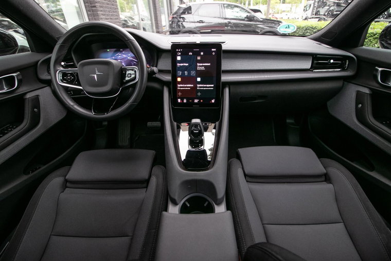 Vehicle Image 16