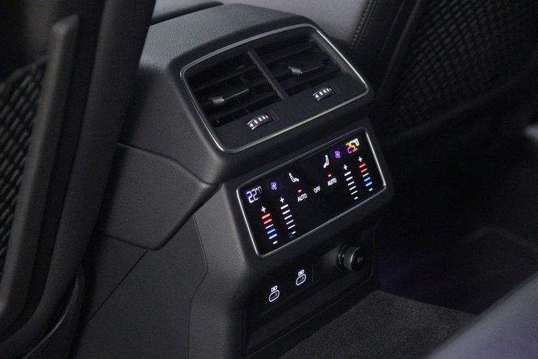 Vehicle Image 47