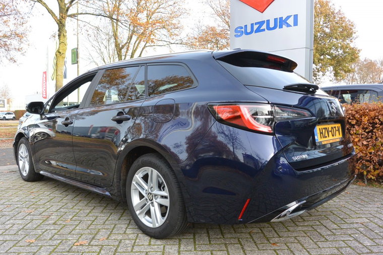 Vehicle Image 5