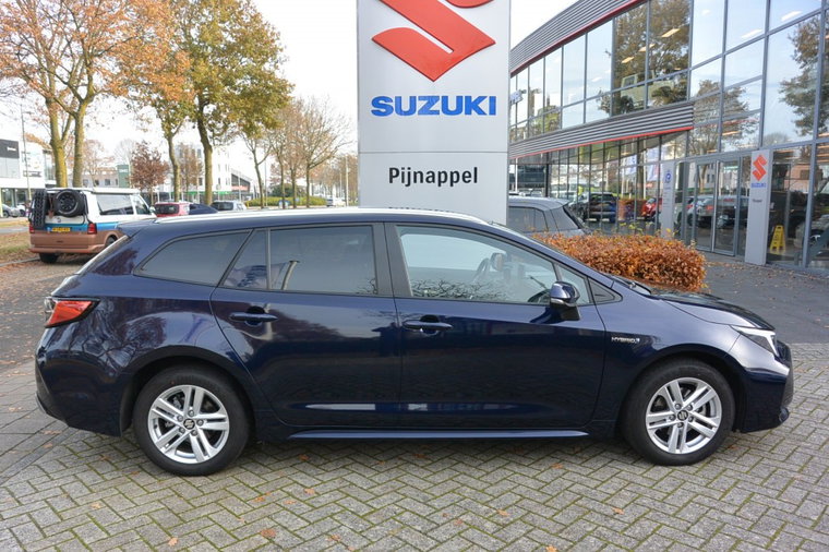 Vehicle Image 8