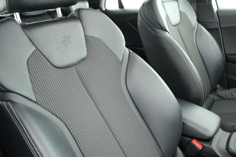 Vehicle Image 36