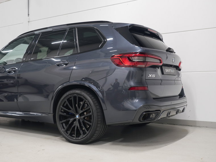 Vehicle Image 45