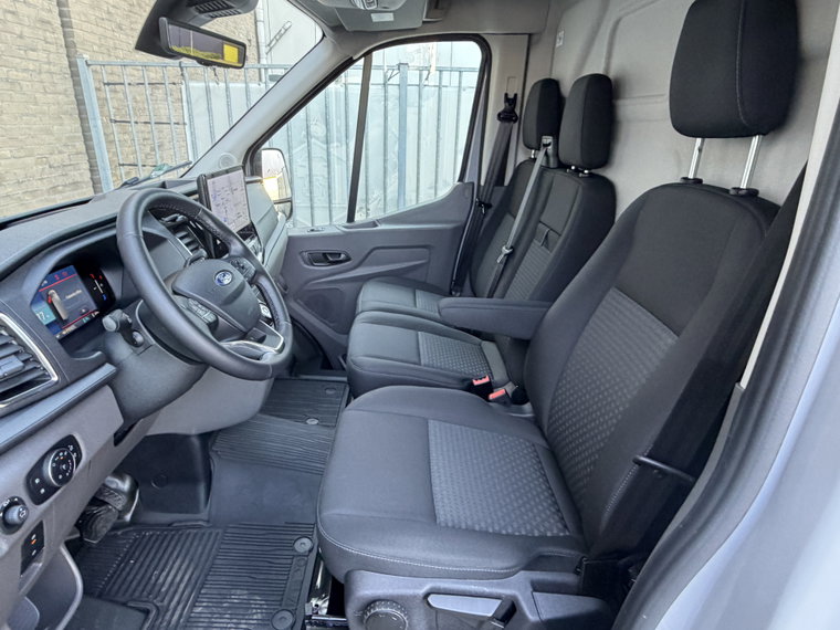 Vehicle Image 30