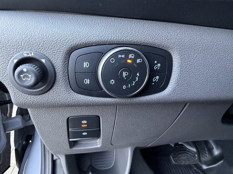 Vehicle Image 33