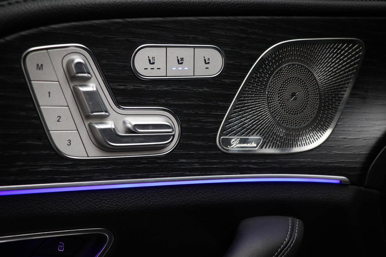 Vehicle Image 33