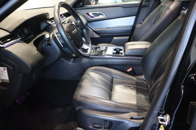 Vehicle Image 25