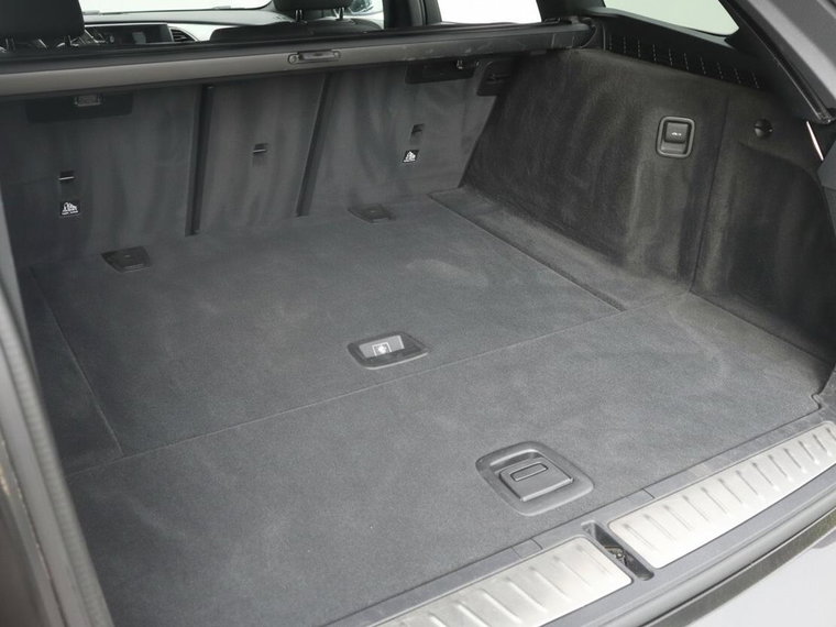 Vehicle Image 45