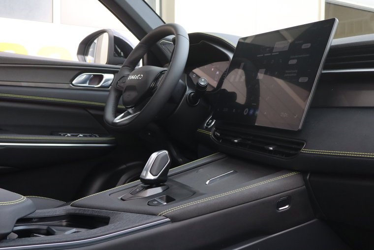 Vehicle Image 21