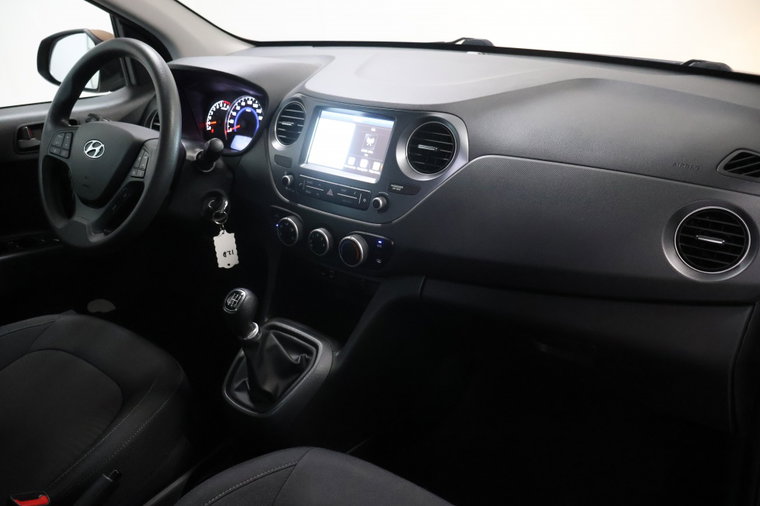 Vehicle Image 11