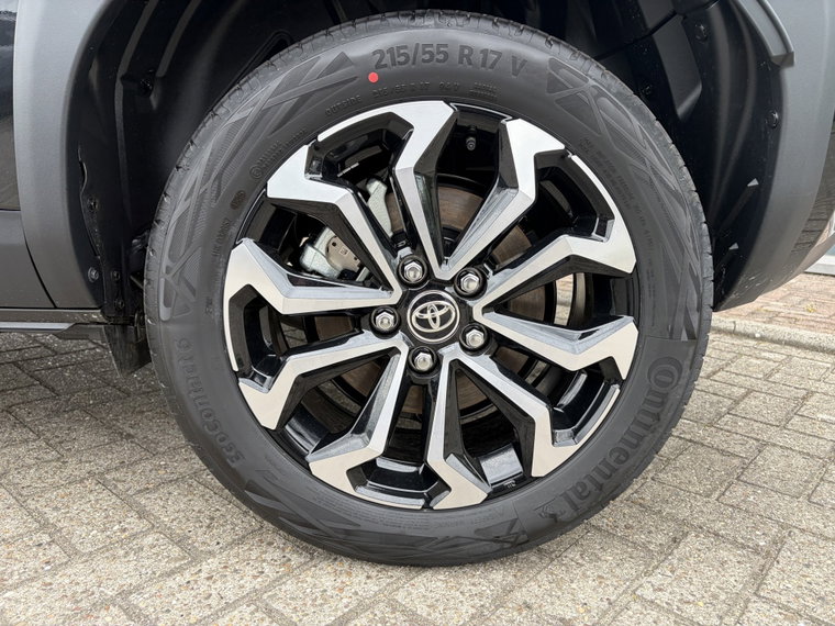 Vehicle Image 38
