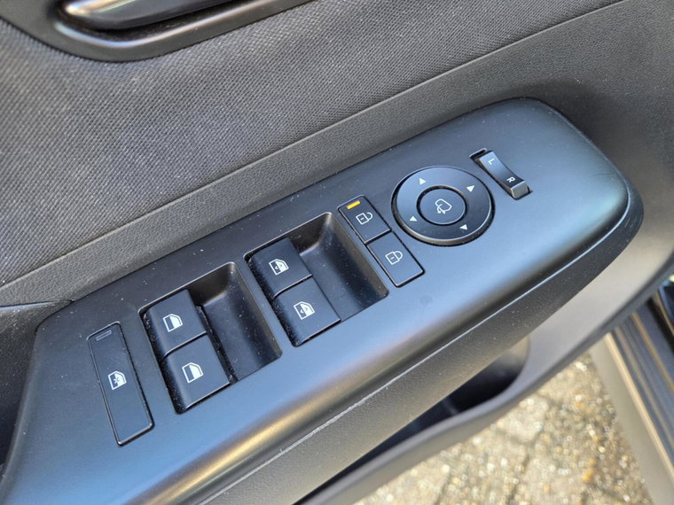 Vehicle Image 33