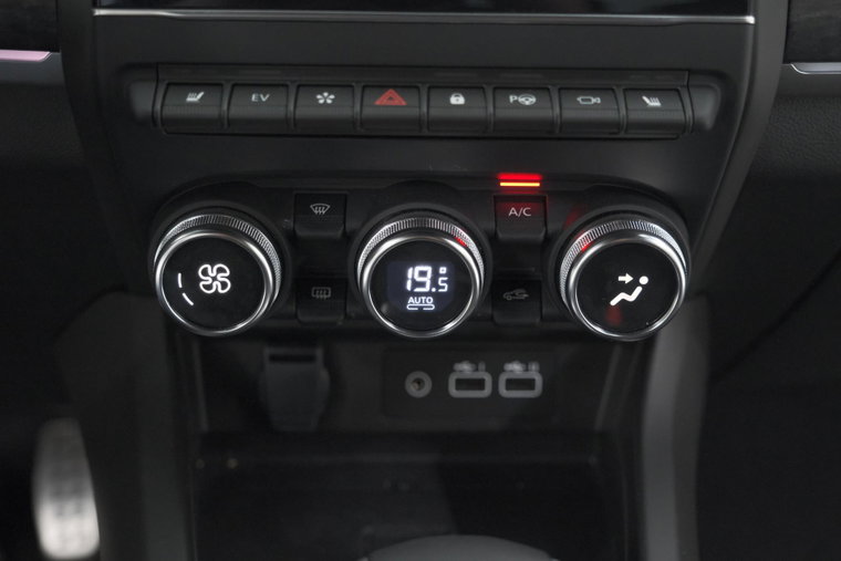 Vehicle Image 48