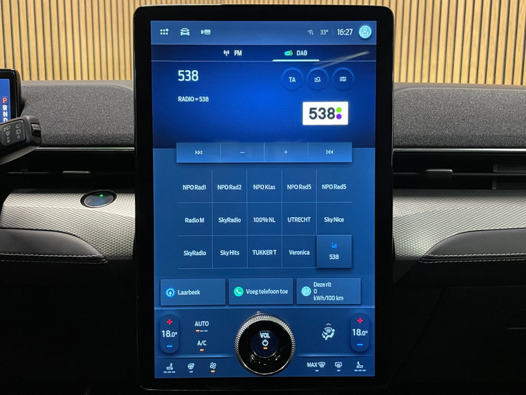 Vehicle Image 38