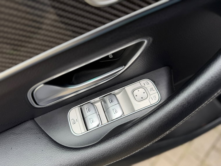 Vehicle Image 40