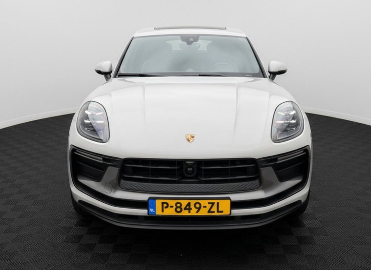 Vehicle Image 31