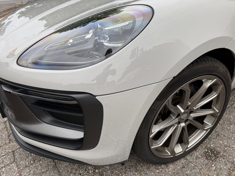 Vehicle Image 35