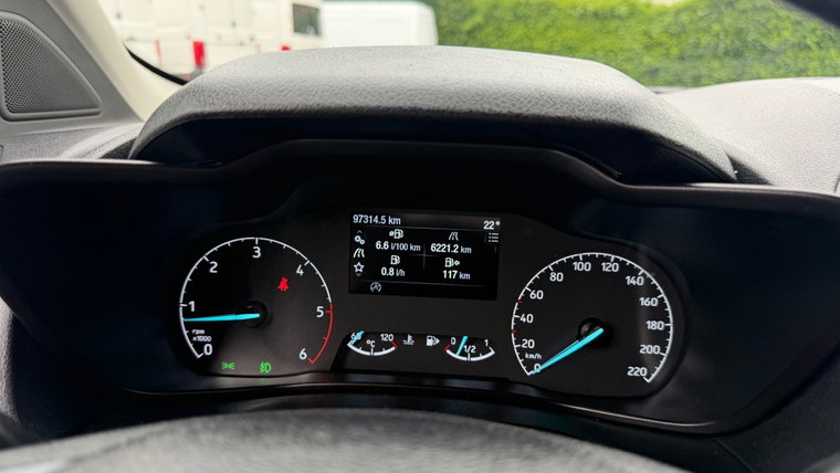 Vehicle Image 24