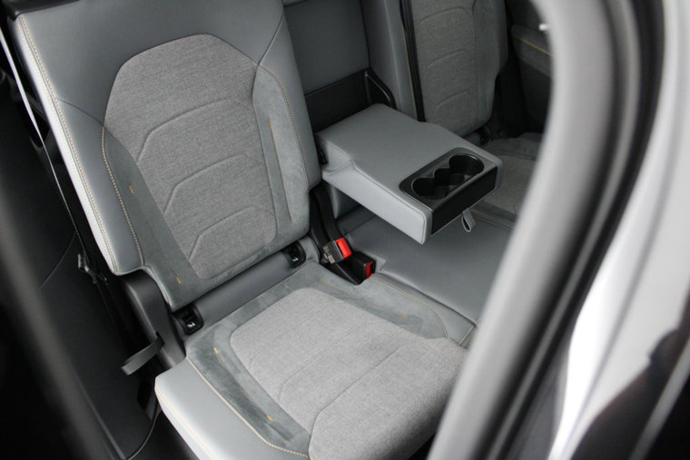Vehicle Image 33