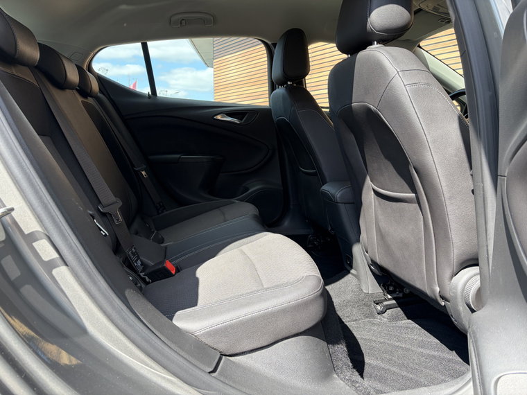 Vehicle Image 48