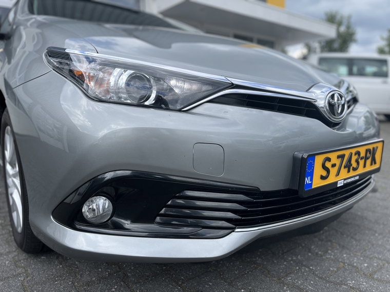 Vehicle Image 21