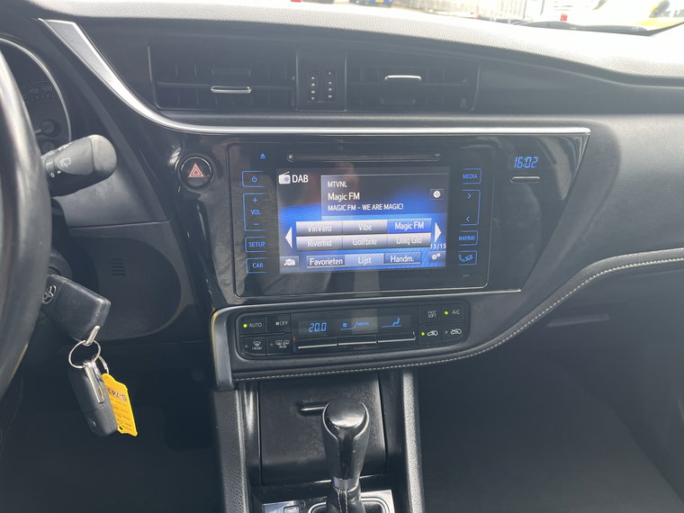 Vehicle Image 11