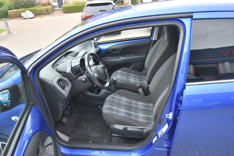 Vehicle Image 18