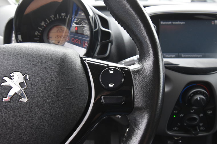 Vehicle Image 31