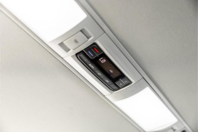 Vehicle Image 43