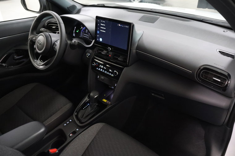 Vehicle Image 11