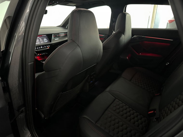 Vehicle Image 37