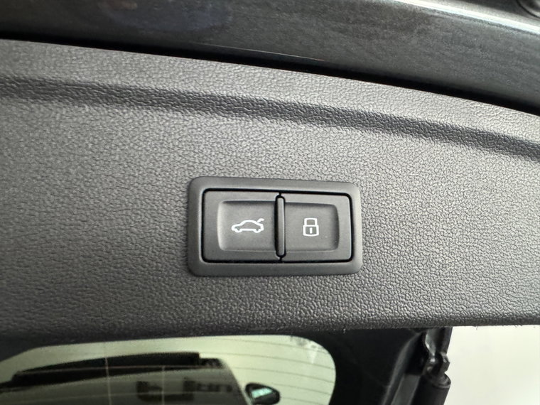 Vehicle Image 39