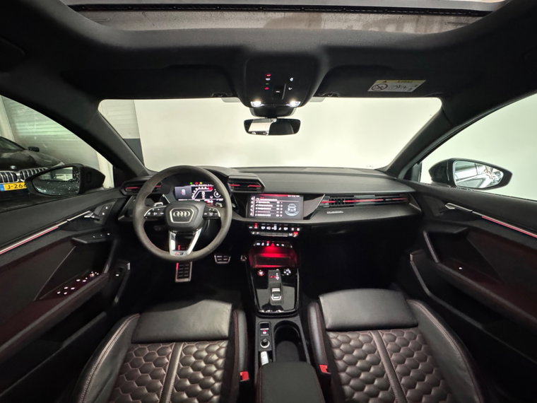 Vehicle Image 40