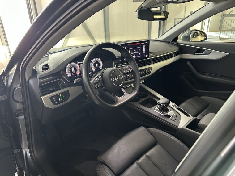 Vehicle Image 14